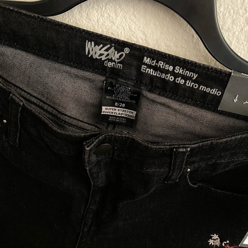 NWT Mossimo sz:6 Black Embroidered Mid-Rise Skinny - Picture 8 of 9